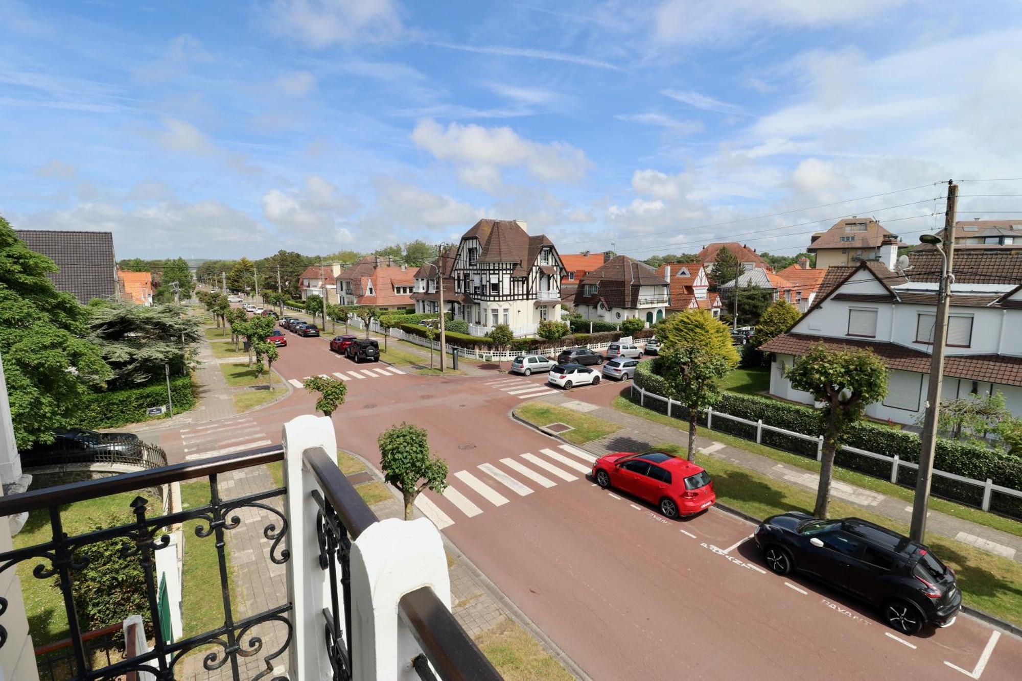 Le Bercail : Apt Avec Balcon Et Parking, Vue Phare! Le Touquet Luaran gambar