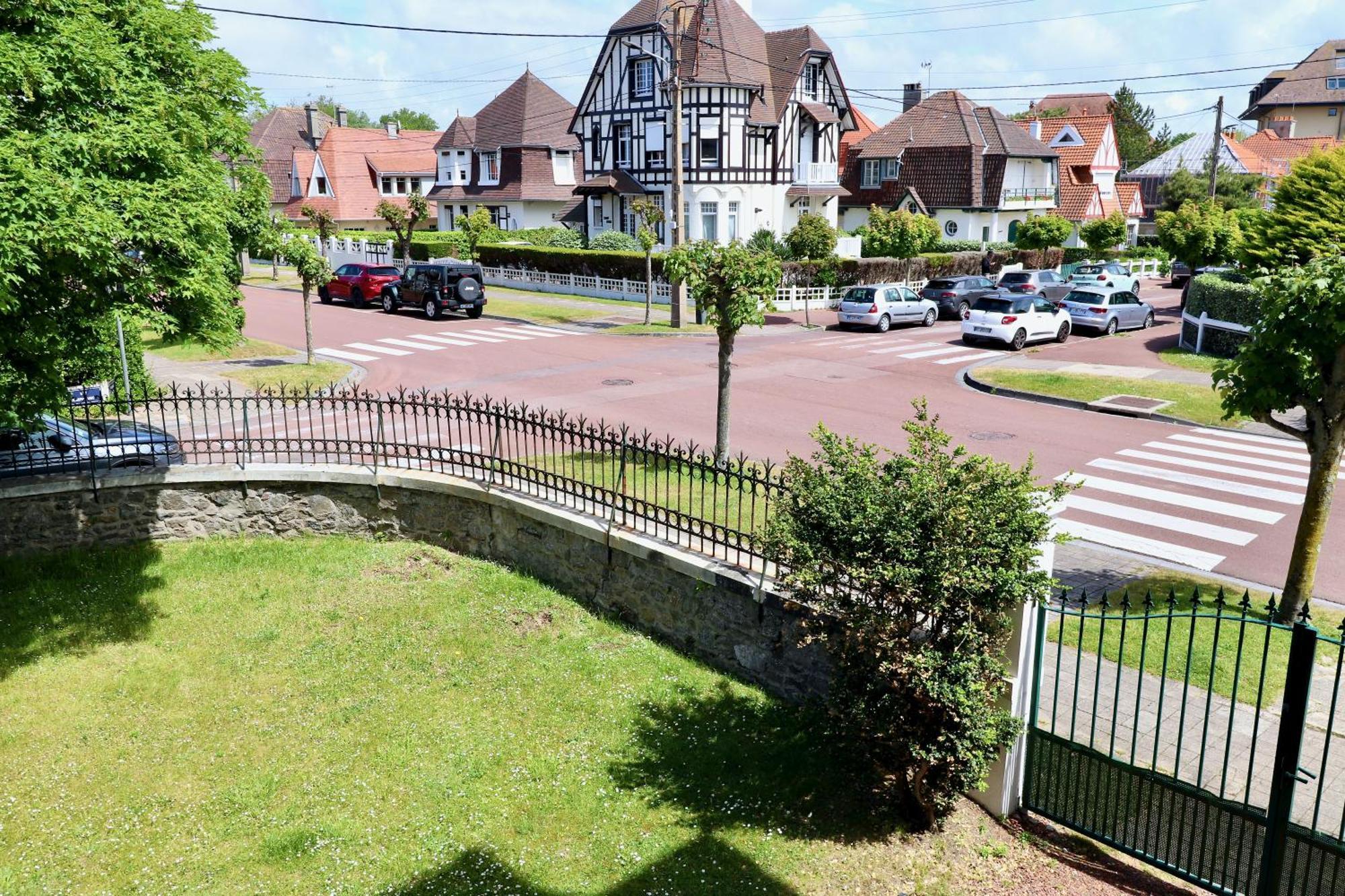 Le Bercail : Apt Avec Balcon Et Parking, Vue Phare! Le Touquet Luaran gambar